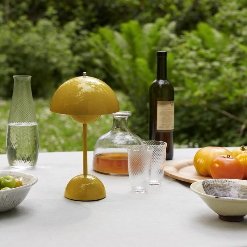 LumiBloom™ Portable Flowerpot Table Lamp