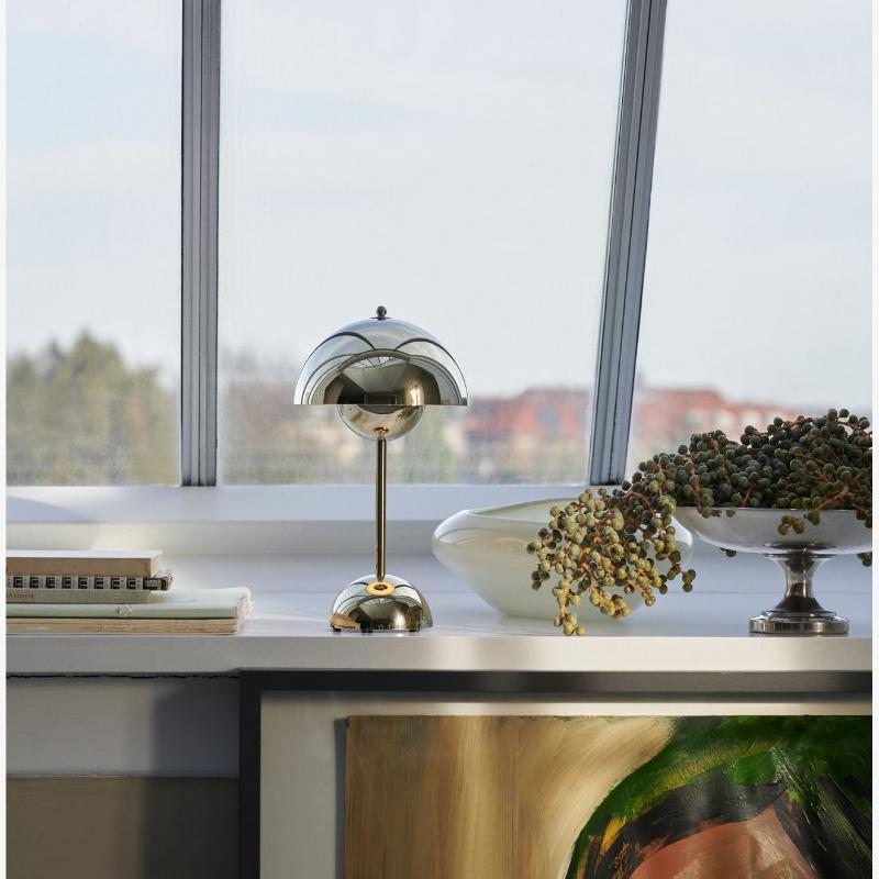 LumiBloom™ Portable Flowerpot Table Lamp