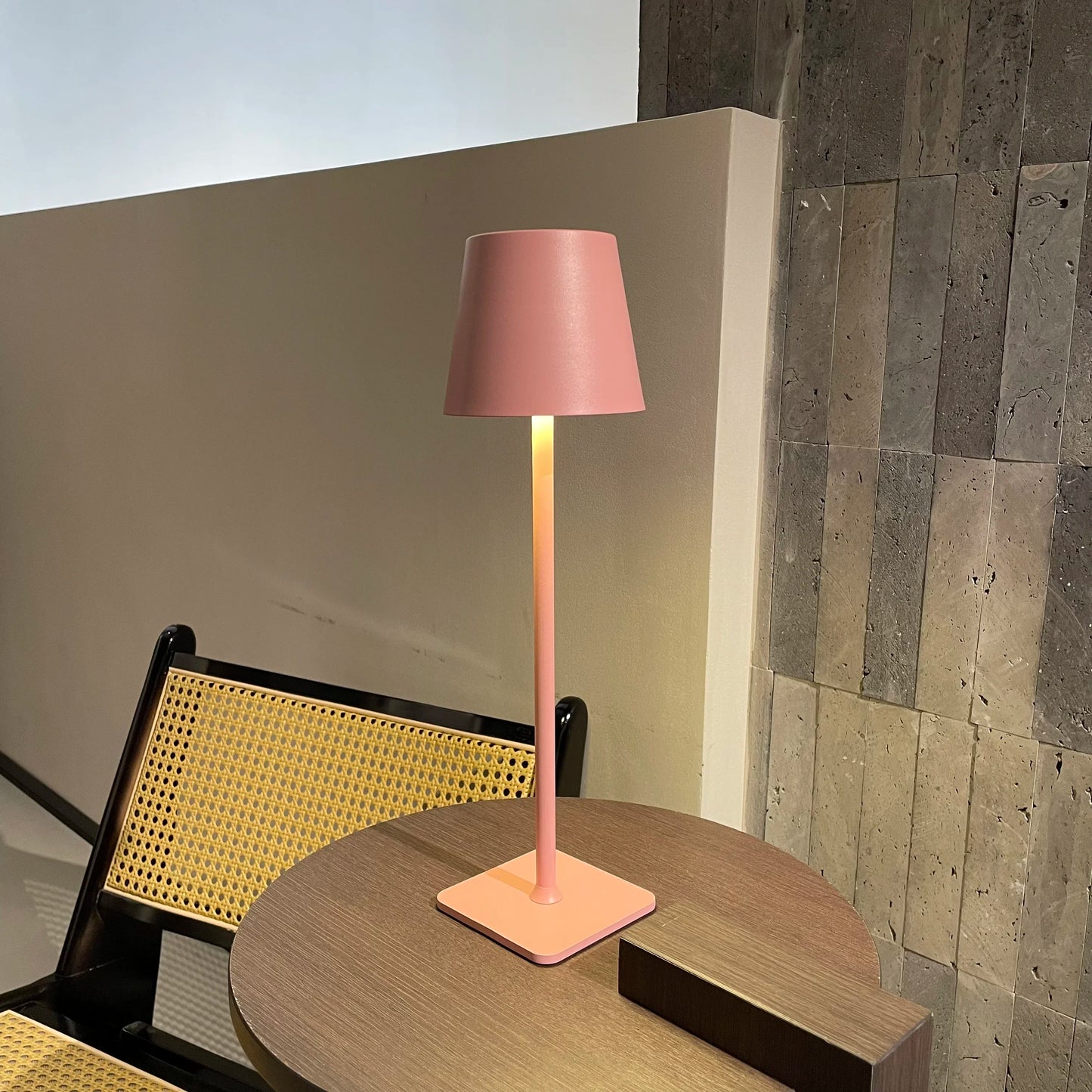 Cordless Radiance™ Table Lamp Pink