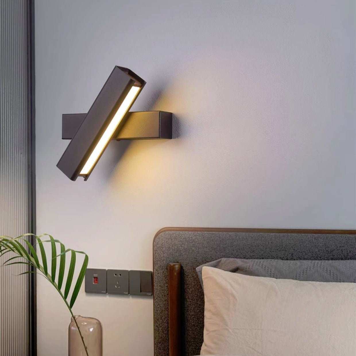 WoodSpin Glow™ Wall Light Black Large - 31 x 5 cm