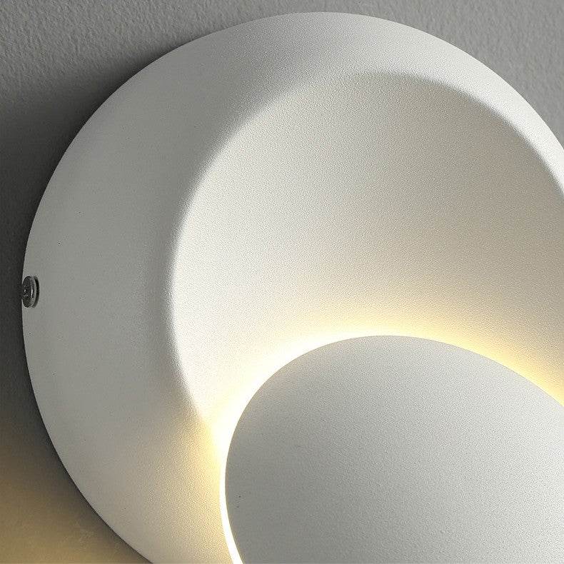 Eclipse360™ Wall Light