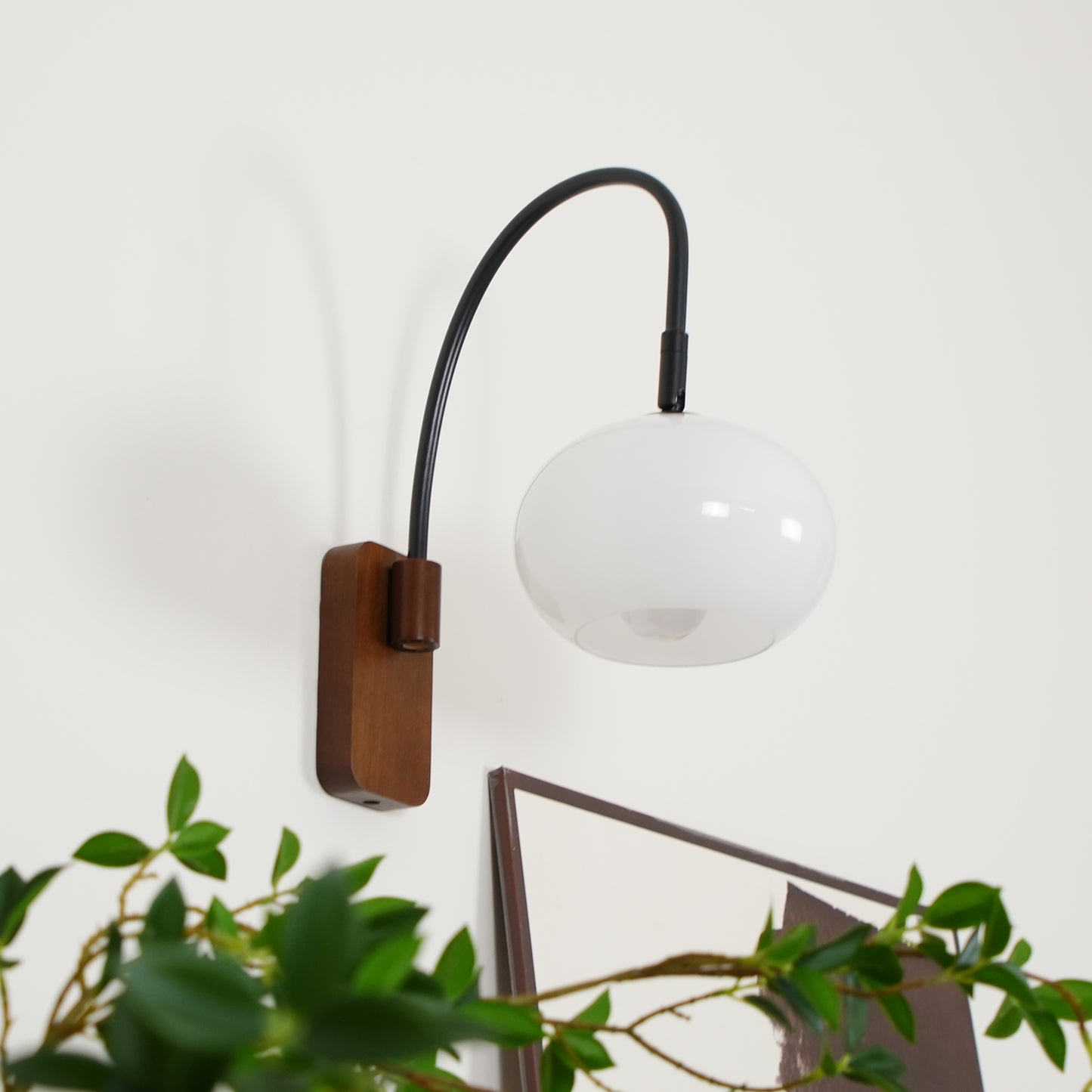 Glass Harmony™ Swivel Wall Lamp