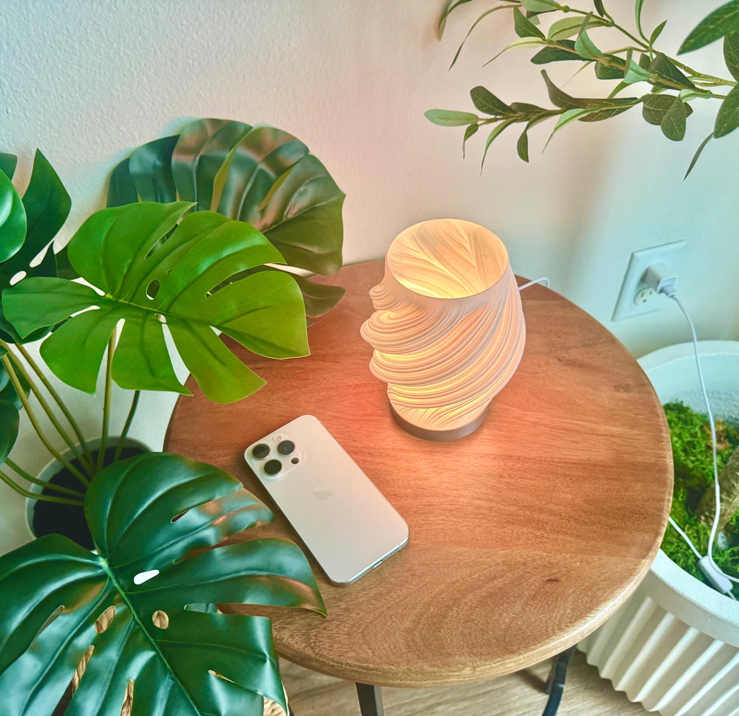 IllumiWave™ - LED Table Lamp