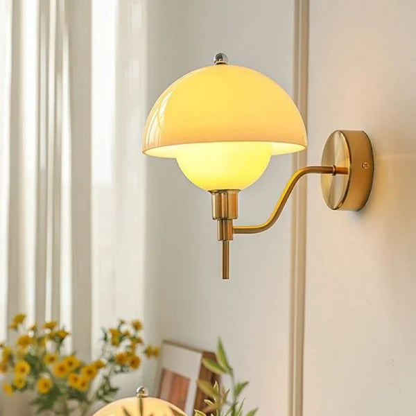 Creamy Cap™ Wall Lamp Yellow Copper