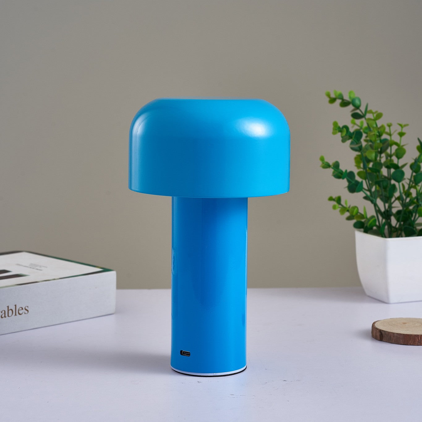 HueLuster™ Table Lamp