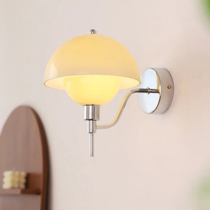 Creamy Cap™ Wall Lamp Chrome Cream