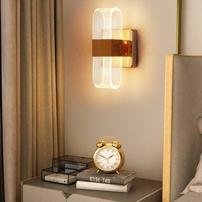 Lustrous Loop™ Wall Light