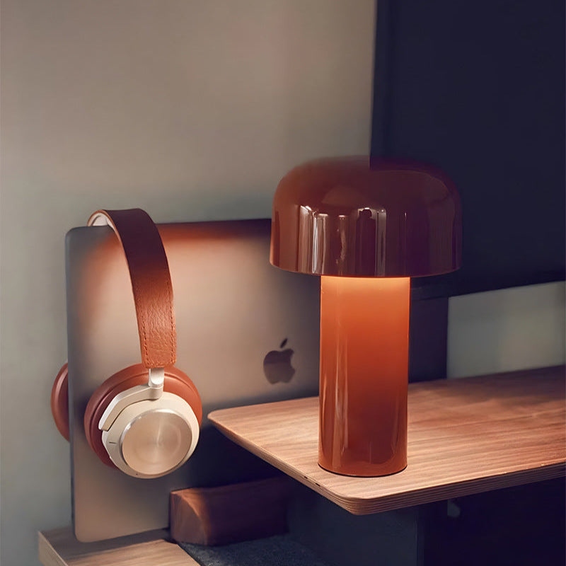 HueLuster™ Table Lamp