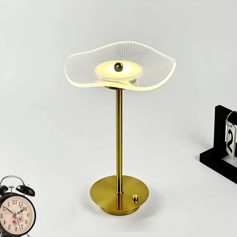 Nymphaea Shine™ Table Lamp