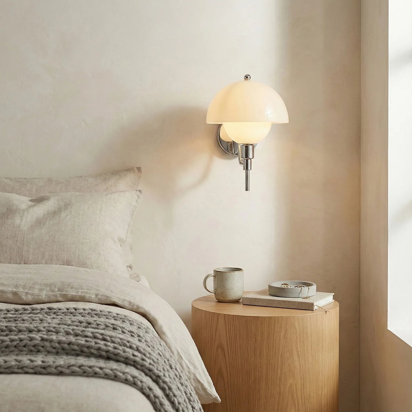 Creamy Cap™ Wall Lamp