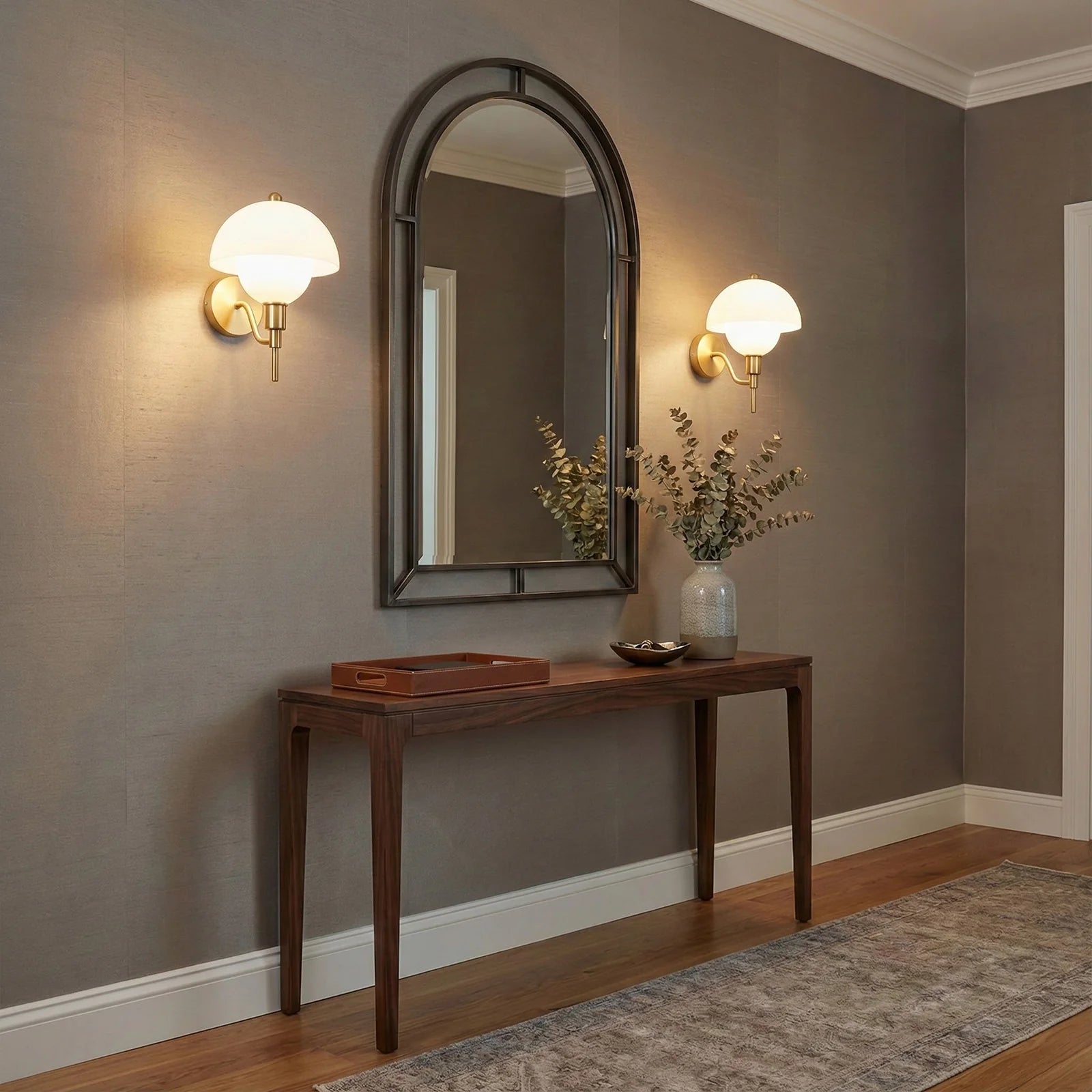 Creamy Cap™ Wall Lamp