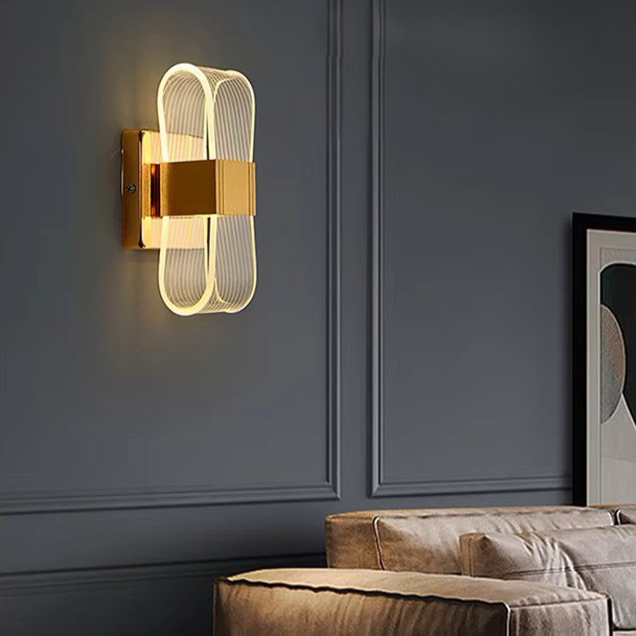 Lustrous Loop™ Wall Light