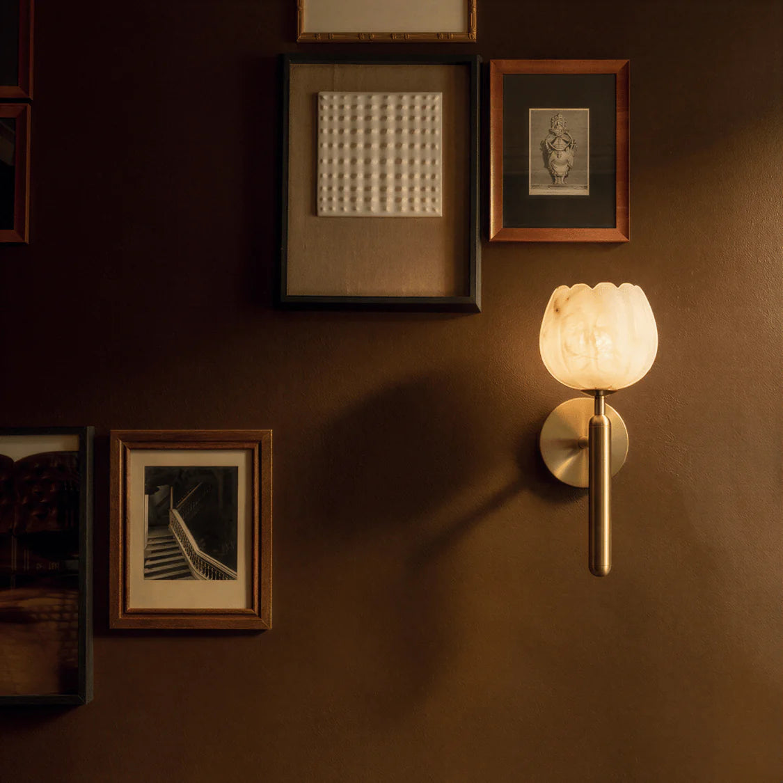 Rosebud Marble™ Wall Lamp