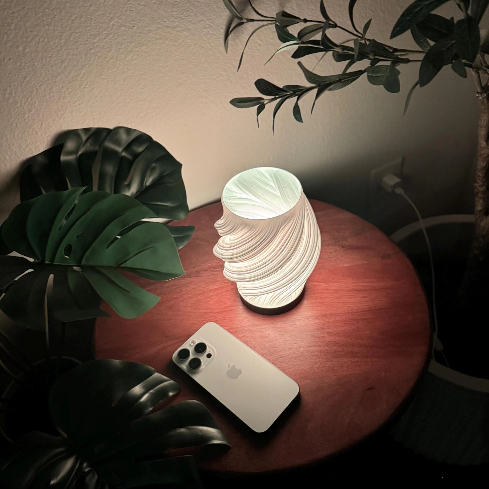 IllumiWave™ - LED Table Lamp