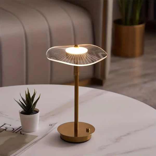 Nymphaea Shine™ Table Lamp