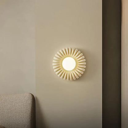 Creamy Blossom™ Wall Light