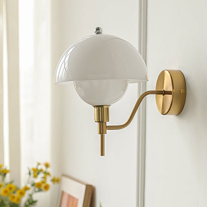 Creamy Cap™ Wall Lamp