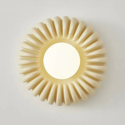 Creamy Blossom™ Wall Light