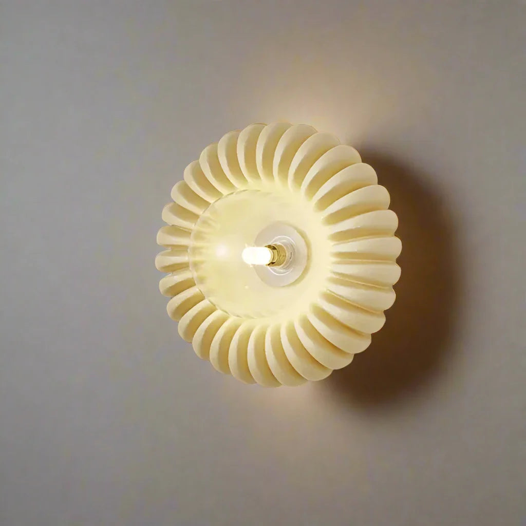 Creamy Blossom™ Wall Light