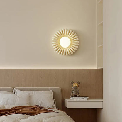 Creamy Blossom™ Wall Light