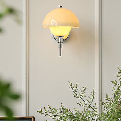 Creamy Cap™ Wall Lamp