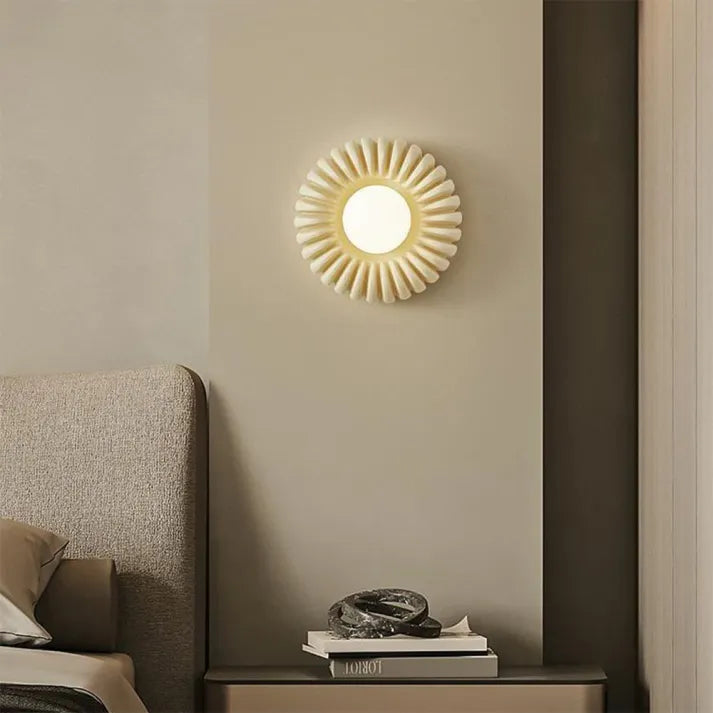 Creamy Blossom™ Wall Light