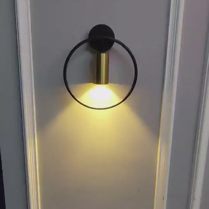 Orbital Spot™ Wall Light